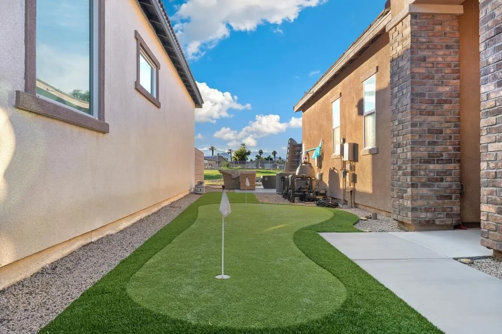 48753 Barrymore Street, Indio, California 92201 home-pic-27