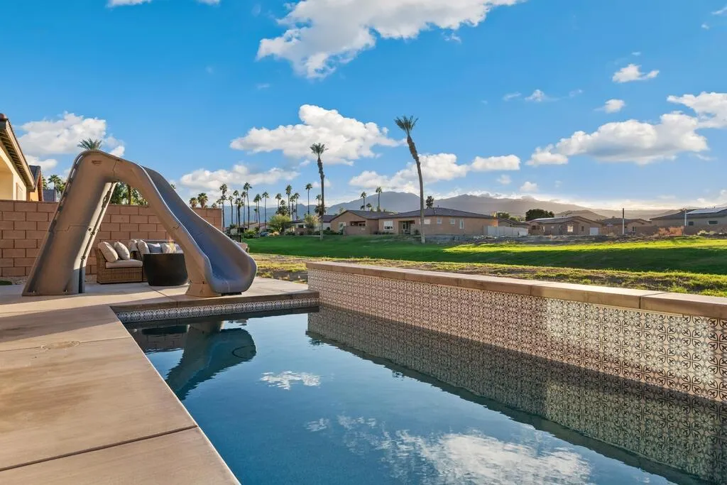 48753 Barrymore Street, Indio, California 92201 home-pic-20