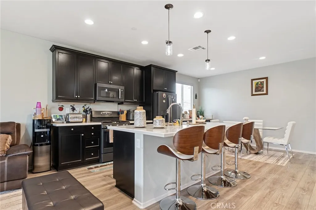 37906 Sunnyvale Lane, Palmdale, California 93552 home-pic-17