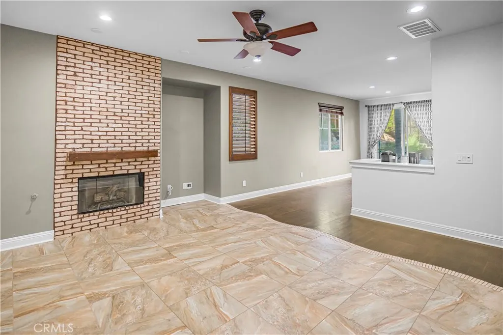 35488 Sumac Avenue, Murrieta, California 92562 home-pic-9