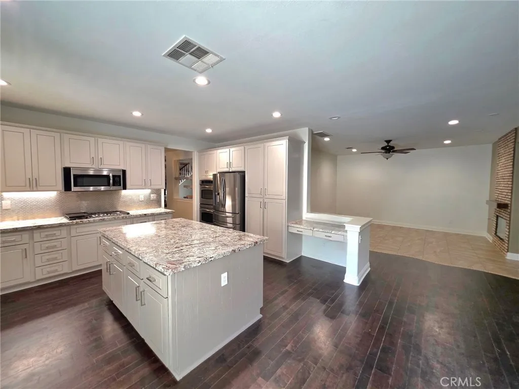 35488 Sumac Avenue, Murrieta, California 92562 home-pic-7