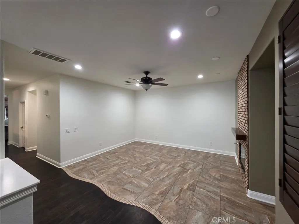 35488 Sumac Avenue, Murrieta, California 92562 home-pic-10