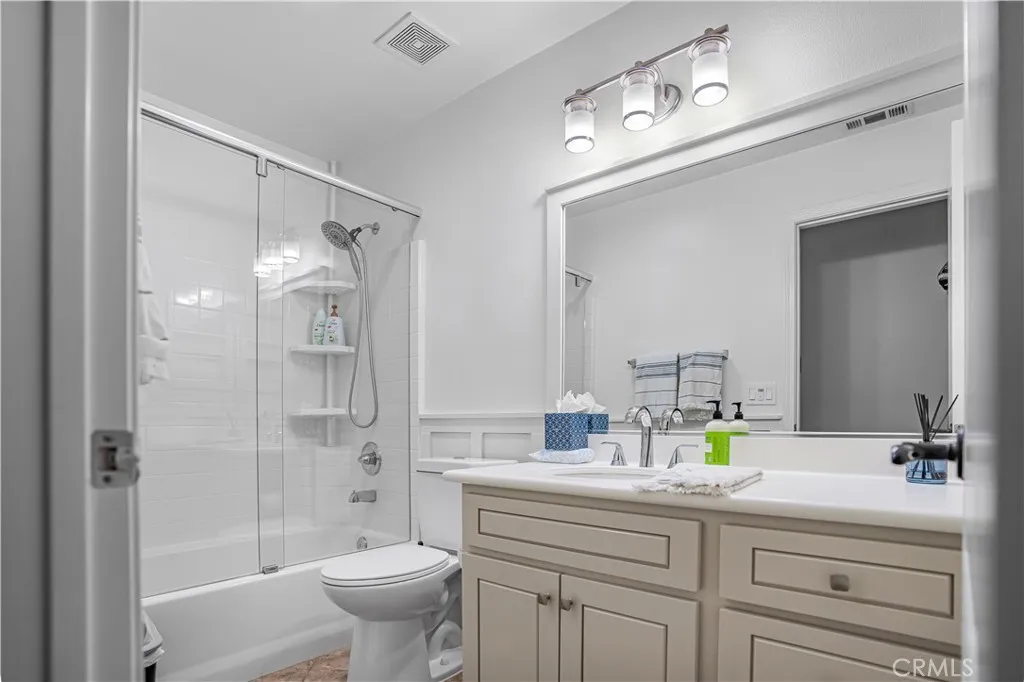 35488 Sumac Avenue, Murrieta, California 92562 home-pic-11