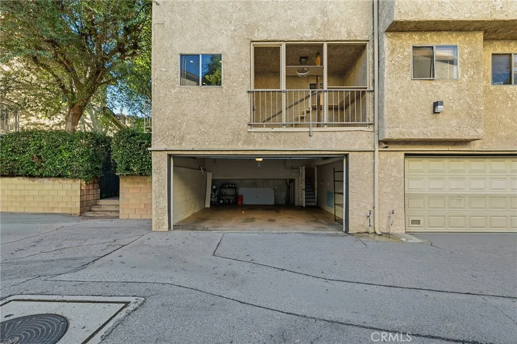 13567 Valerio Street F, Van Nuys, California 91405 home-pic-39