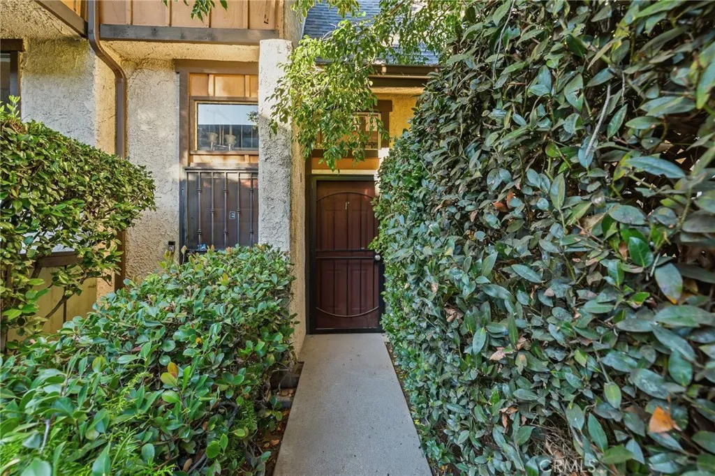 13567 Valerio Street F, Van Nuys, California 91405 home-pic-34