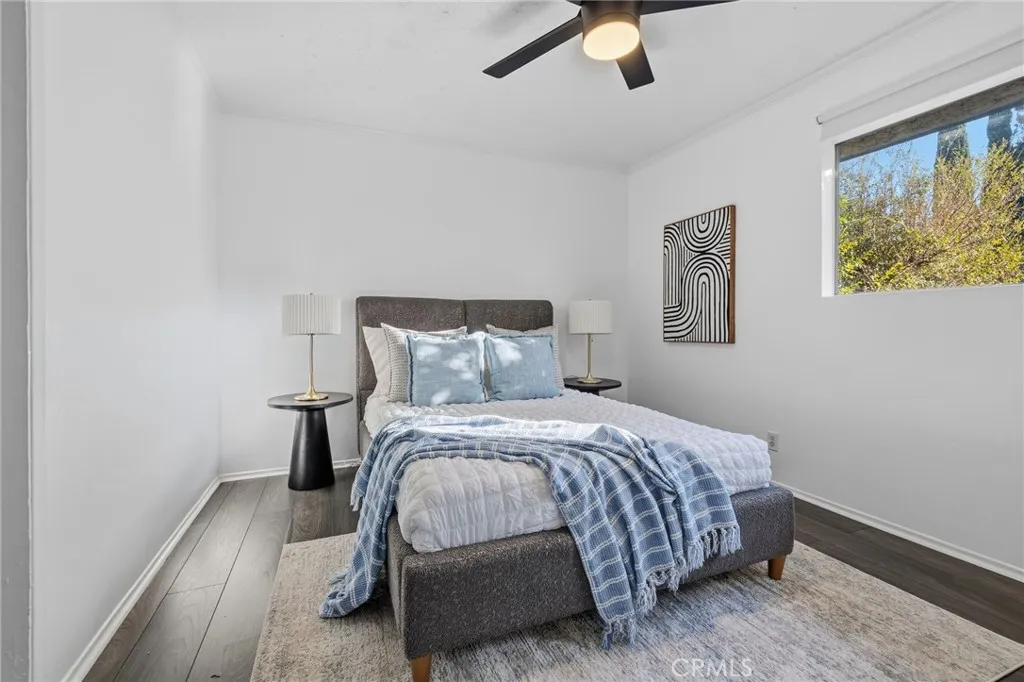13567 Valerio Street F, Van Nuys, California 91405 home-pic-22