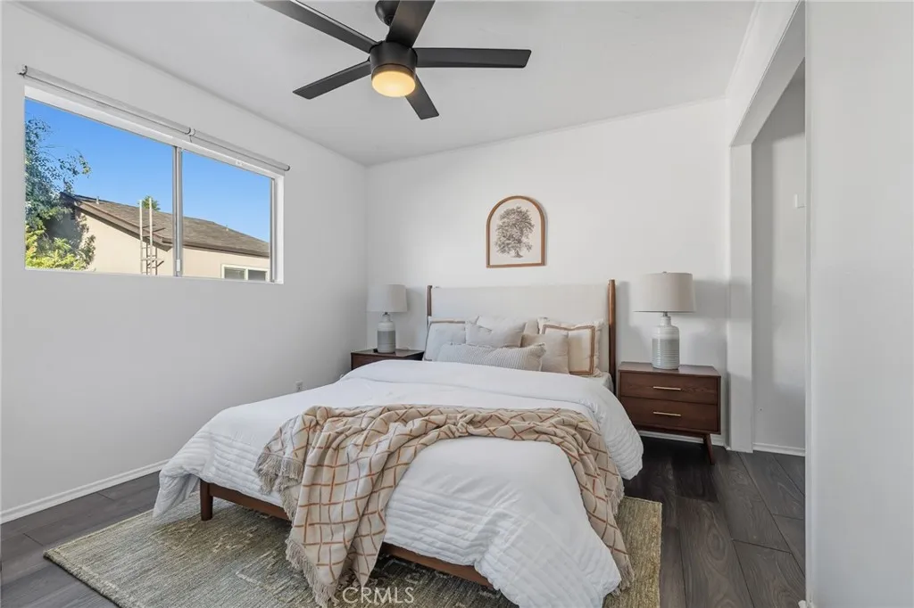 13567 Valerio Street F, Van Nuys, California 91405 home-pic-29