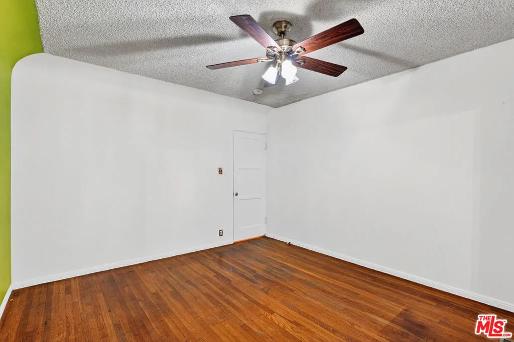 1653 S Orange Grove Avenue, Los Angeles, California 90019 home-pic-23