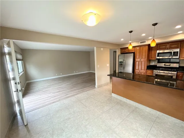 Tile and Flooring no Carpet