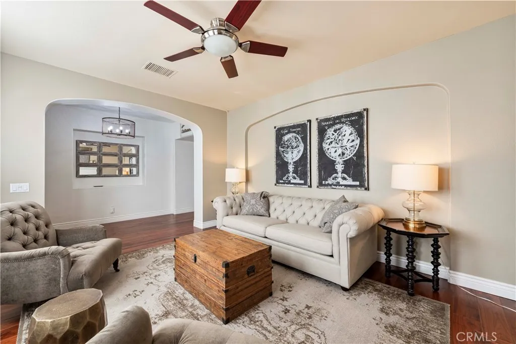 26101 Knoll Court, Valencia, California 91381 home-pic-4