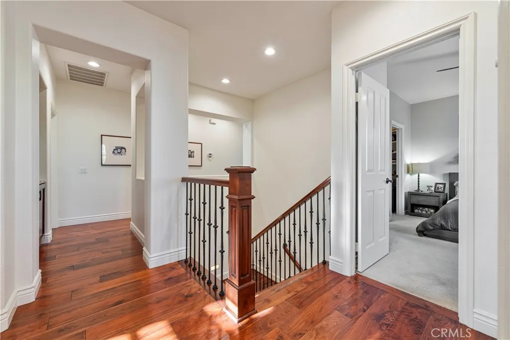 26101 Knoll Court, Valencia, California 91381 home-pic-30