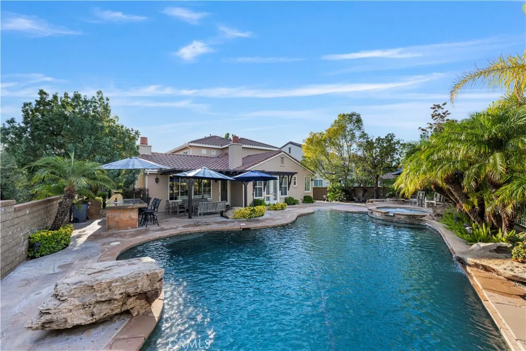 26101 Knoll Court, Valencia, California 91381 home-pic-40