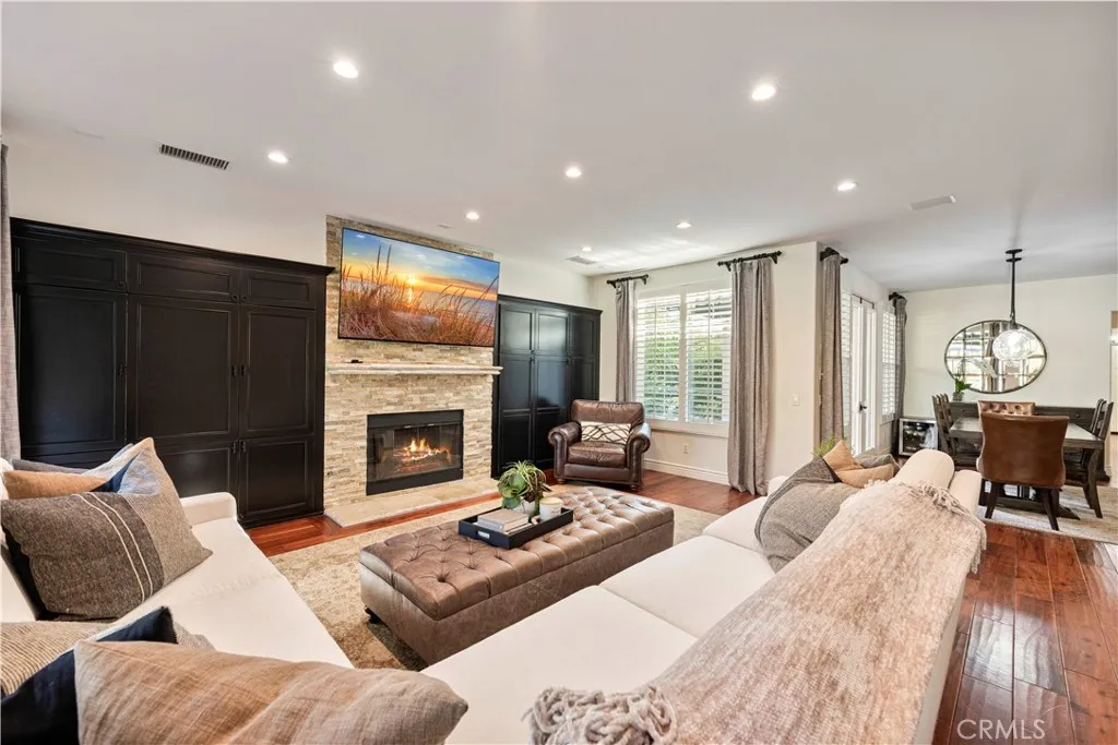 26101 Knoll Court, Valencia, California 91381 home-pic-19