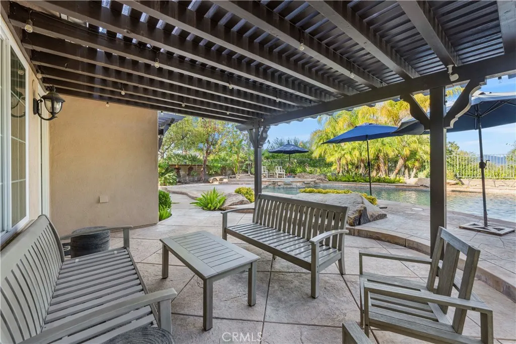 26101 Knoll Court, Valencia, California 91381 home-pic-37