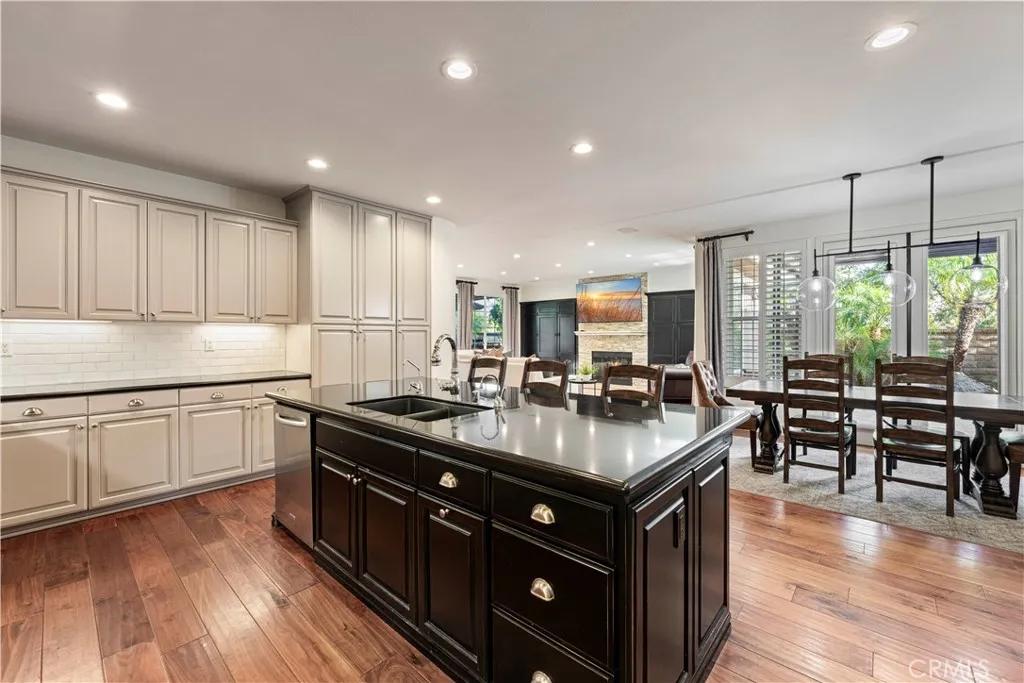 26101 Knoll Court, Valencia, California 91381 home-pic-13