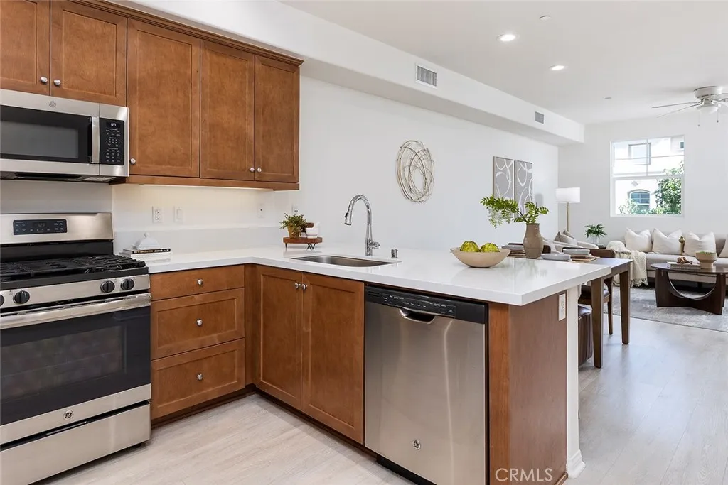 337 N Fenimore, Azusa, California 91702 home-pic-7