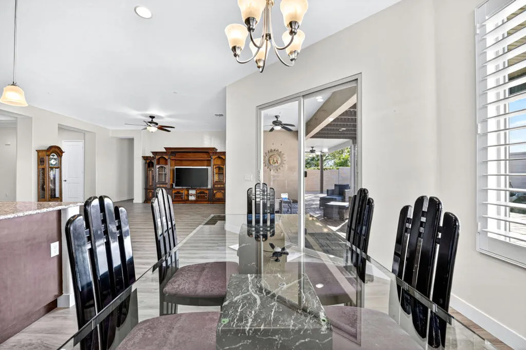 39313 Camino Las Hoyes, Indio, California 92203 home-pic-17