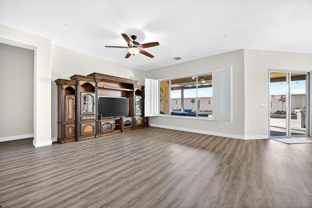 39313 Camino Las Hoyes, Indio, California 92203 home-pic-9