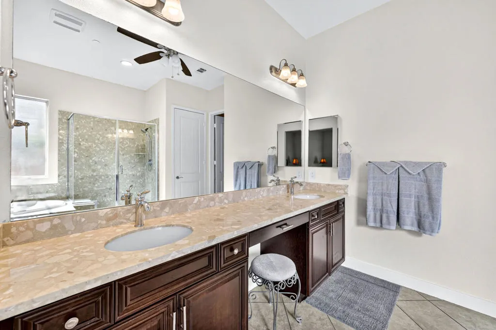 39313 Camino Las Hoyes, Indio, California 92203 home-pic-28