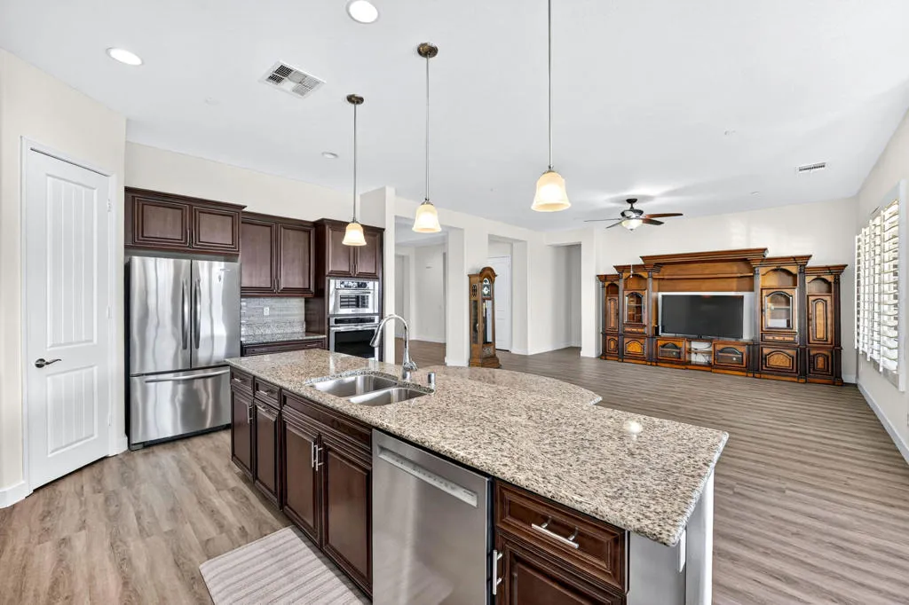 39313 Camino Las Hoyes, Indio, California 92203 home-pic-12