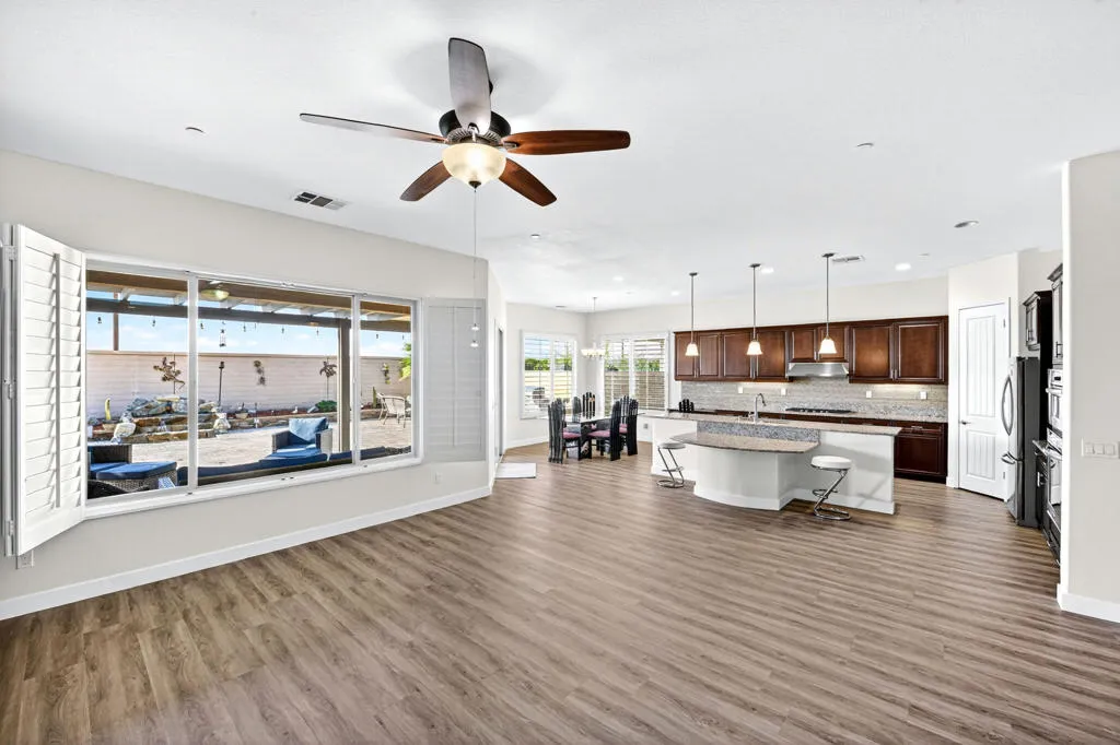 39313 Camino Las Hoyes, Indio, California 92203 home-pic-11