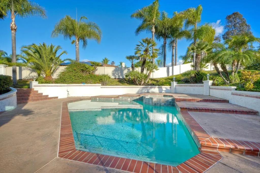 1930 Mountain Valley Lane, Escondido, California 92029 home-pic-31