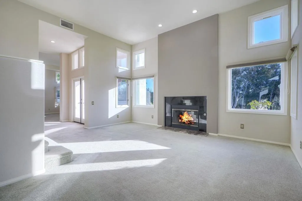 1930 Mountain Valley Lane, Escondido, California 92029 home-pic-2