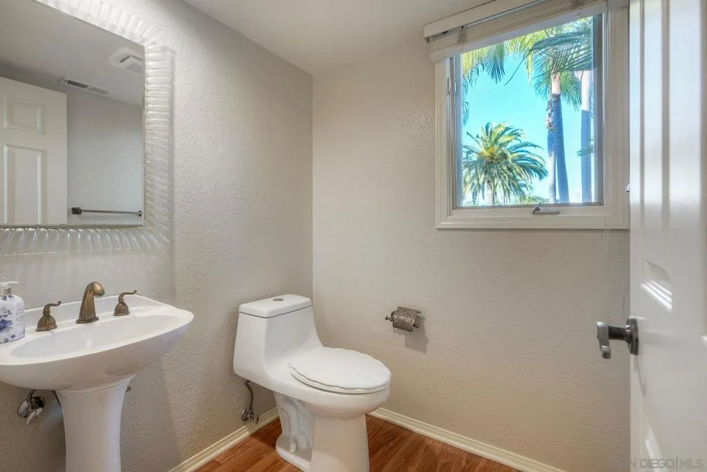 1930 Mountain Valley Lane, Escondido, California 92029 home-pic-6