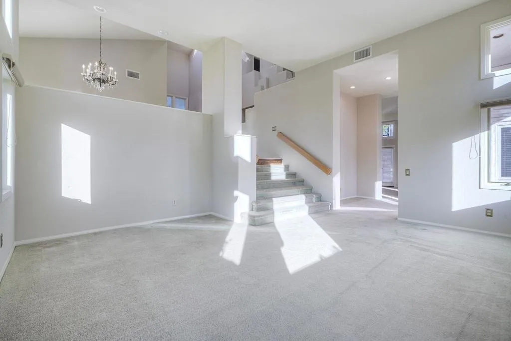1930 Mountain Valley Lane, Escondido, California 92029 home-pic-3