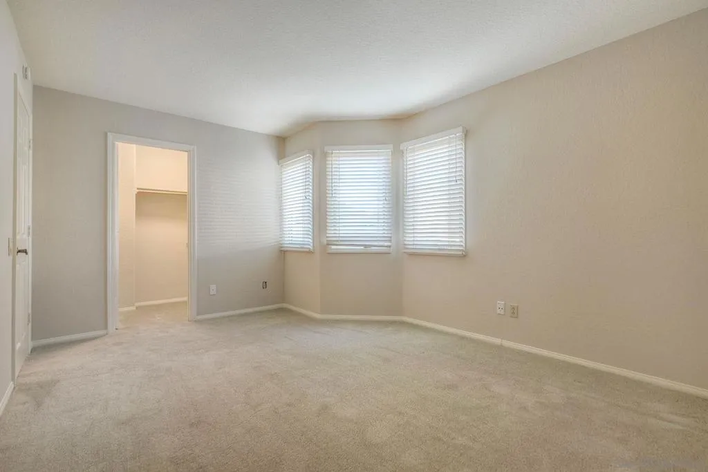 1930 Mountain Valley Lane, Escondido, California 92029 home-pic-29