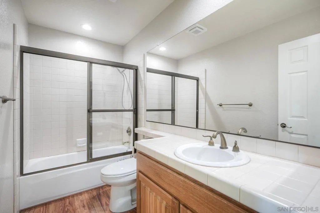 1930 Mountain Valley Lane, Escondido, California 92029 home-pic-19