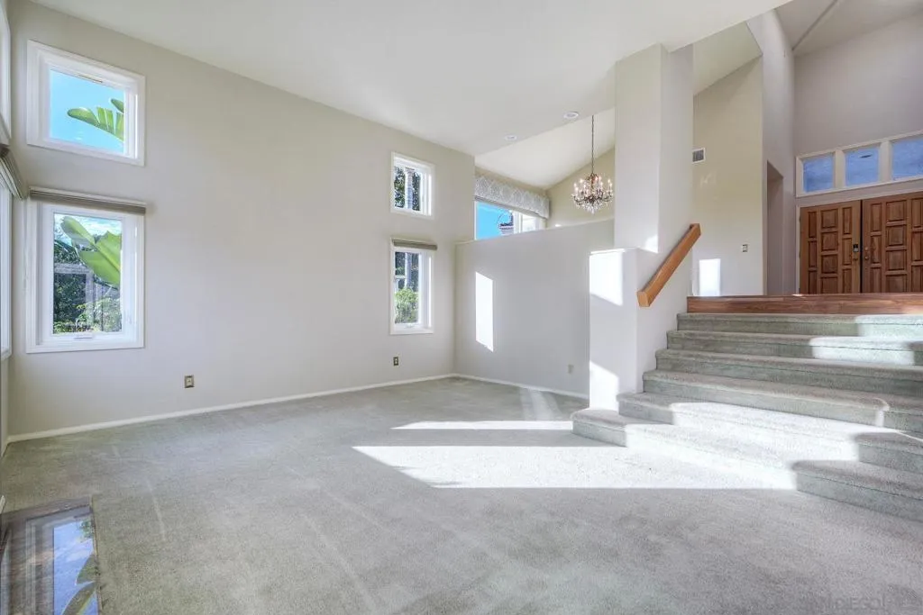 1930 Mountain Valley Lane, Escondido, California 92029 home-pic-4