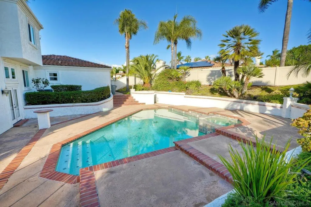 1930 Mountain Valley Lane, Escondido, California 92029 home-pic-32