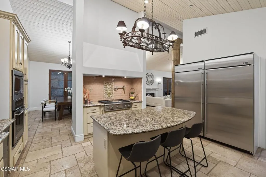 1560 Goodenough Road, Fillmore, California 93015 home-pic-21