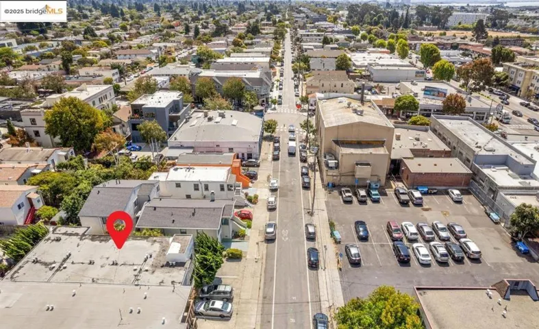 Aerial View – Surrounding Neighborhood