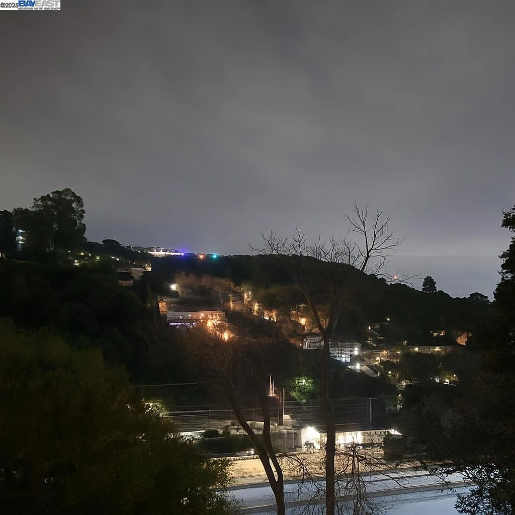 3660 Oak Knoll Blvd, Oakland, California 94605 home-pic-3