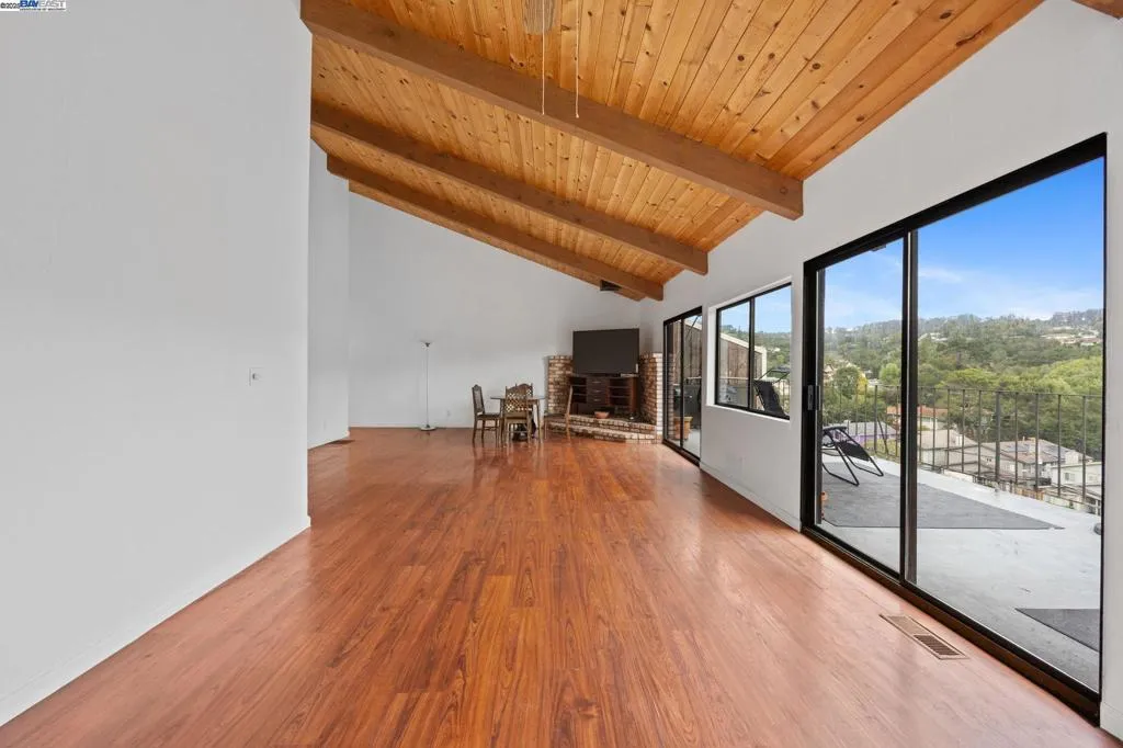 3660 Oak Knoll Blvd, Oakland, California 94605 home-pic-7