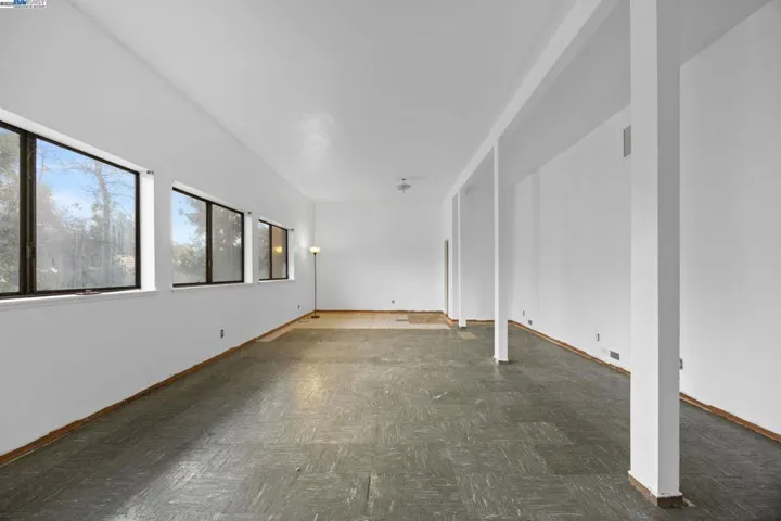 1/2 bathroom inside