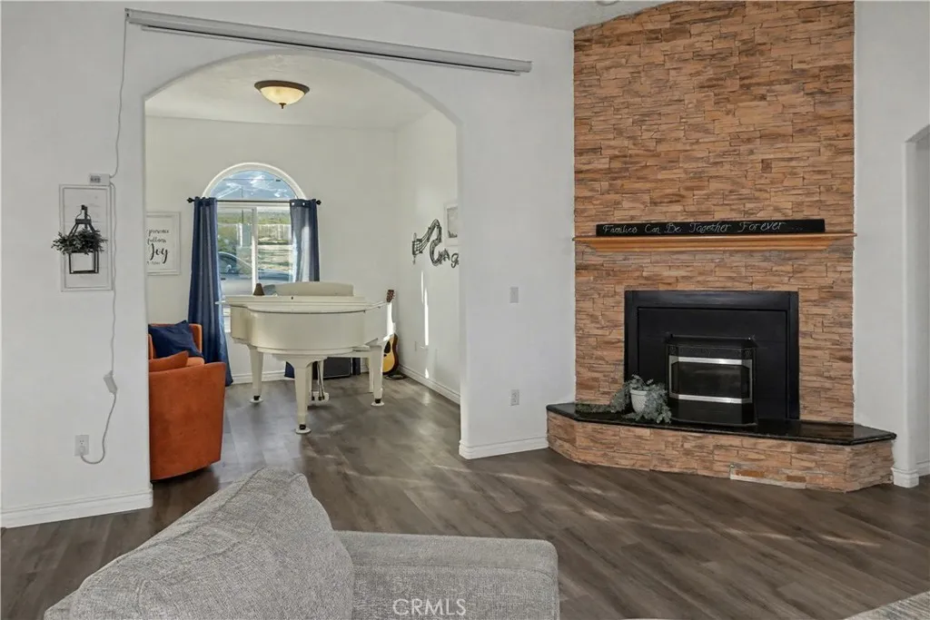 30788 Buenos Aires, Lucerne Valley, California 92356 home-pic-10