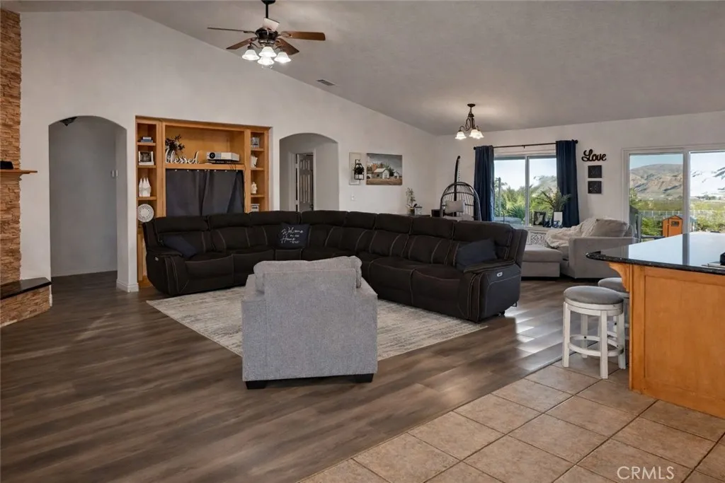30788 Buenos Aires, Lucerne Valley, California 92356 home-pic-3