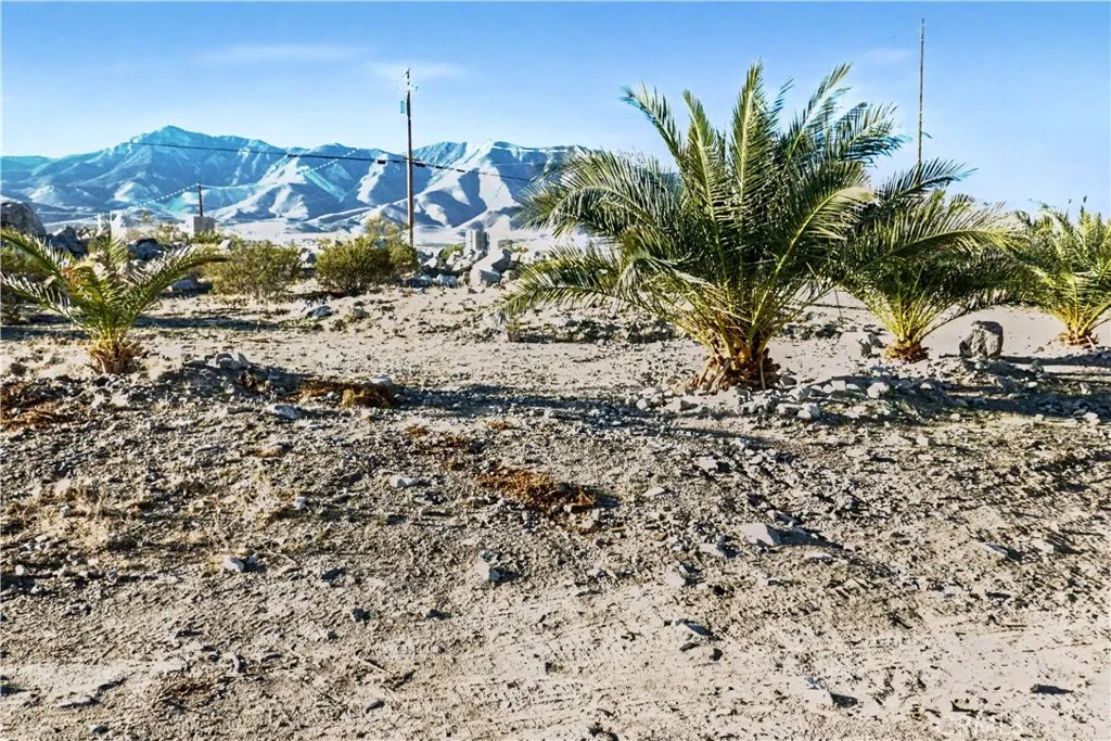 30788 Buenos Aires, Lucerne Valley, California 92356 home-pic-4