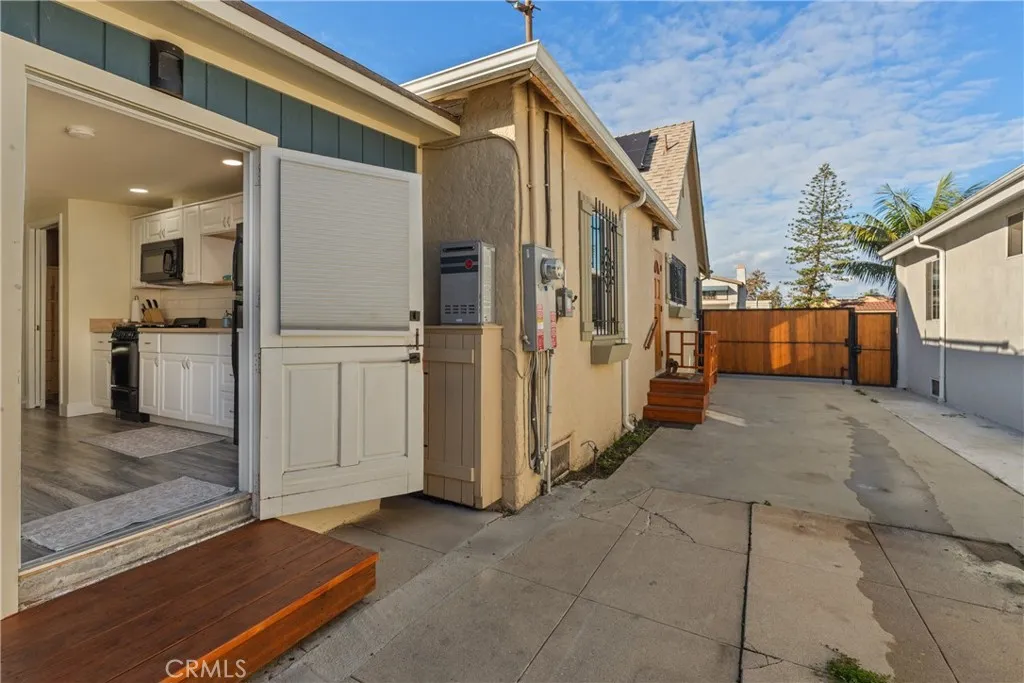 1848 W 78th, Los Angeles, California 90047 home-pic-15