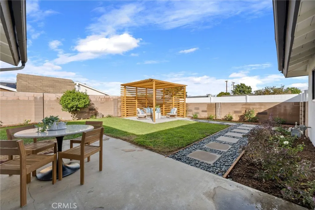 6051 Santa Barbara, Garden Grove, California 92845 home-pic-21