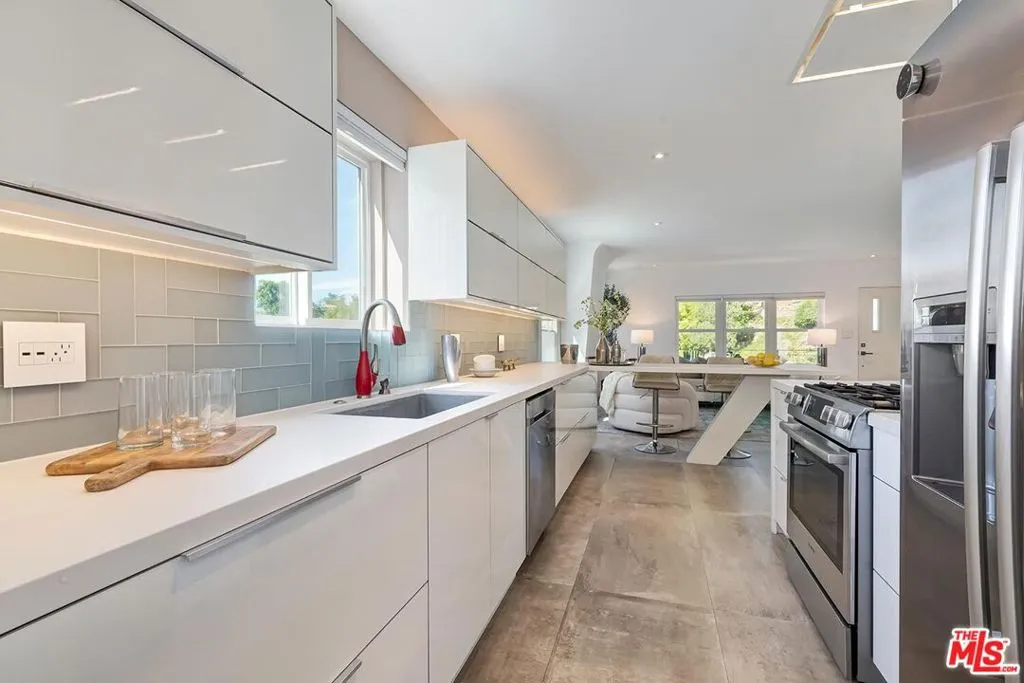 3125 Lindo Street, Los Angeles, California 90068 home-pic-15