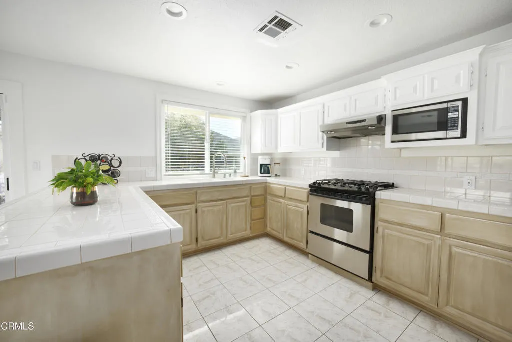 3808 Gillespie Avenue, Acton, California 93510 home-pic-8
