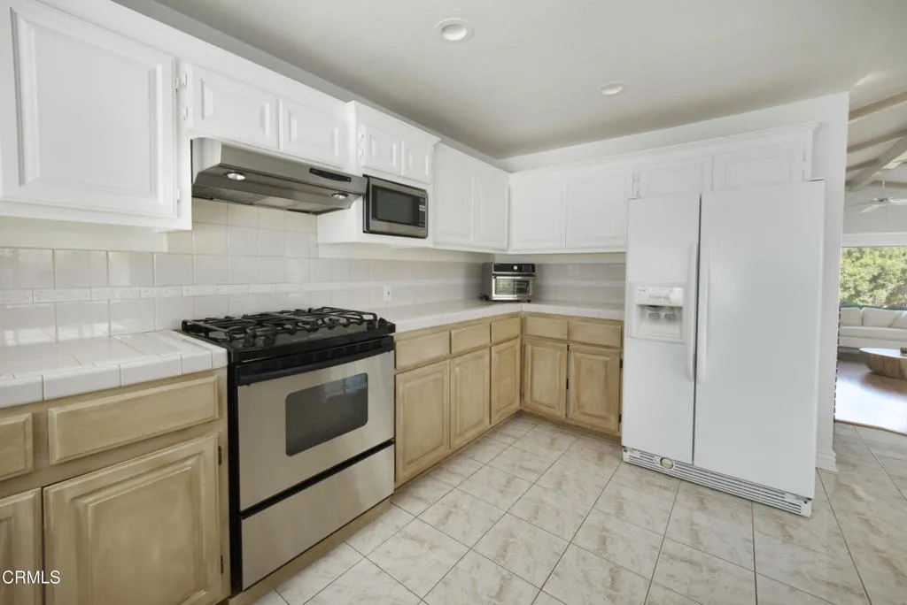 3808 Gillespie Avenue, Acton, California 93510 home-pic-9