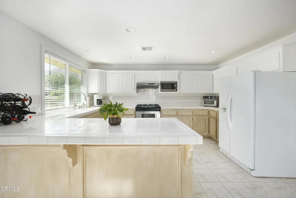 3808 Gillespie Avenue, Acton, California 93510 home-pic-10
