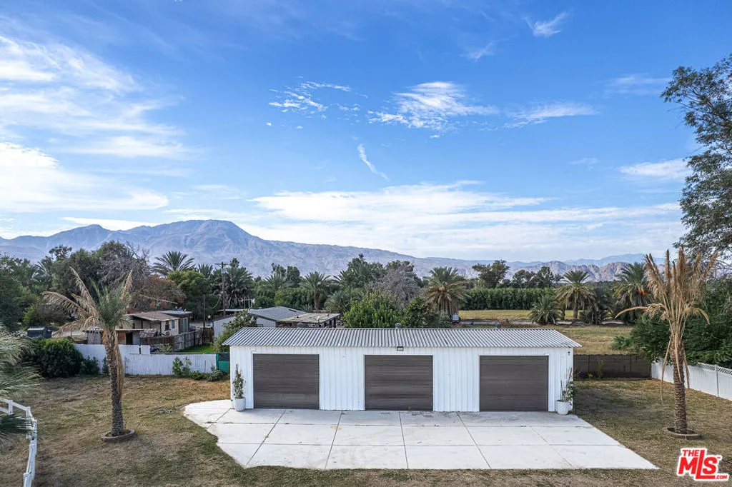 84455 61st Avenue, Thermal, California 92274 home-pic-18