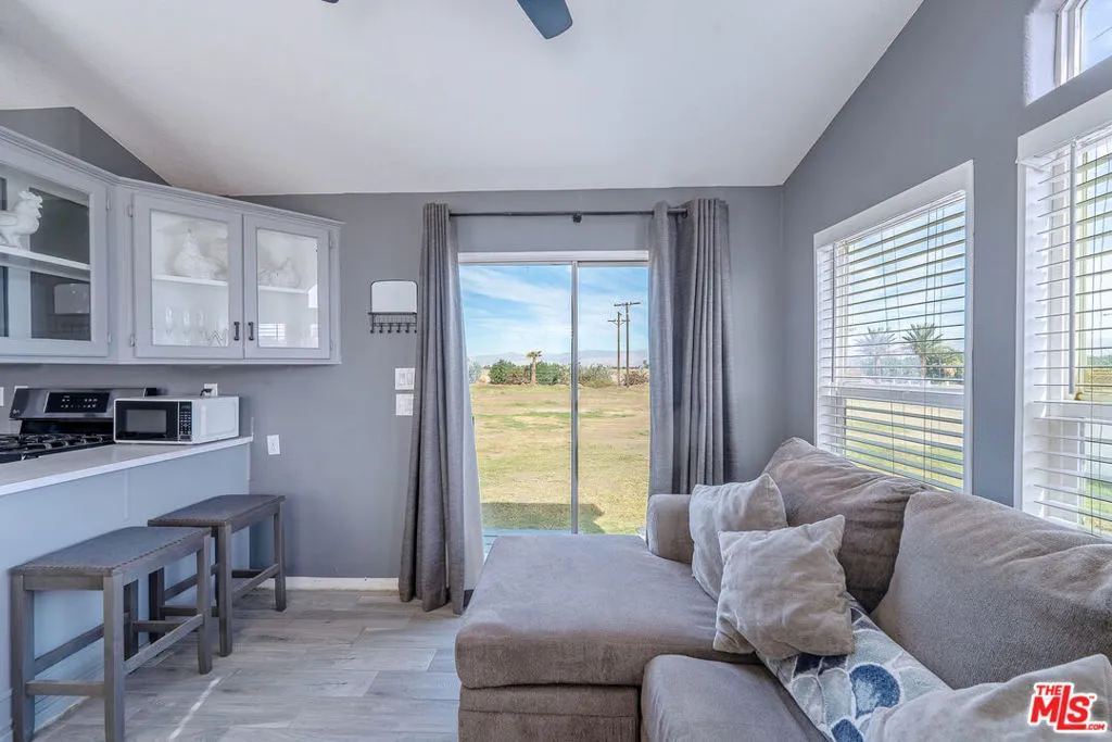 84455 61st Avenue, Thermal, California 92274 home-pic-57