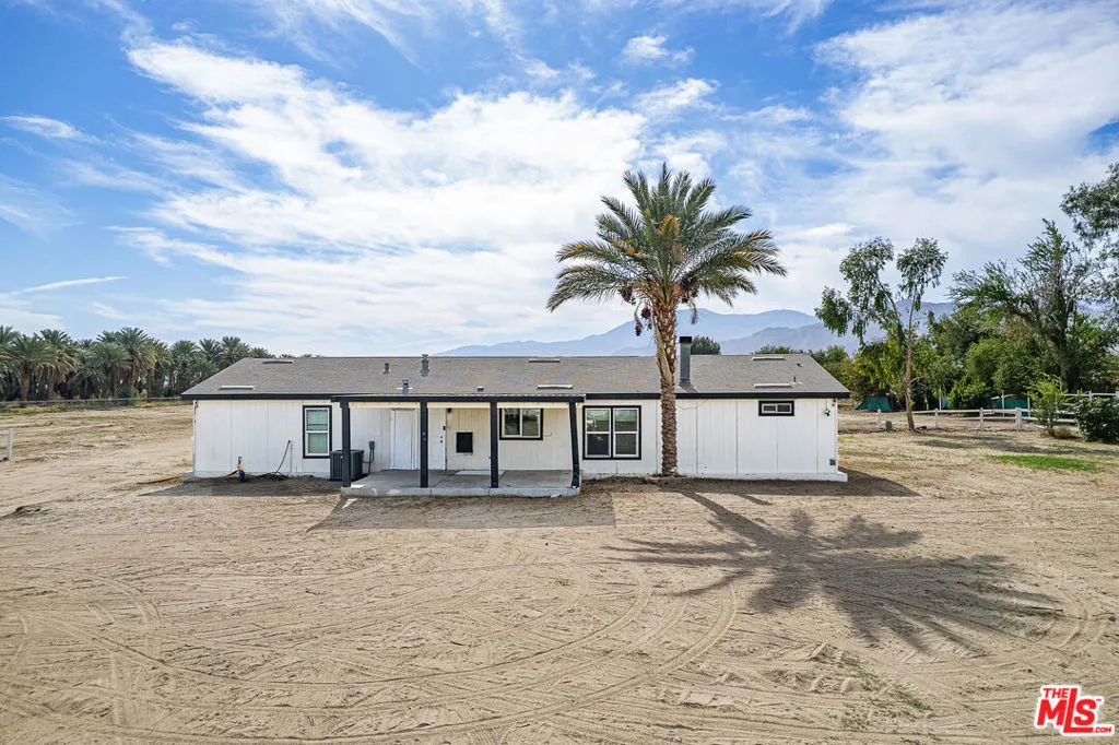 84455 61st Avenue, Thermal, California 92274 home-pic-4